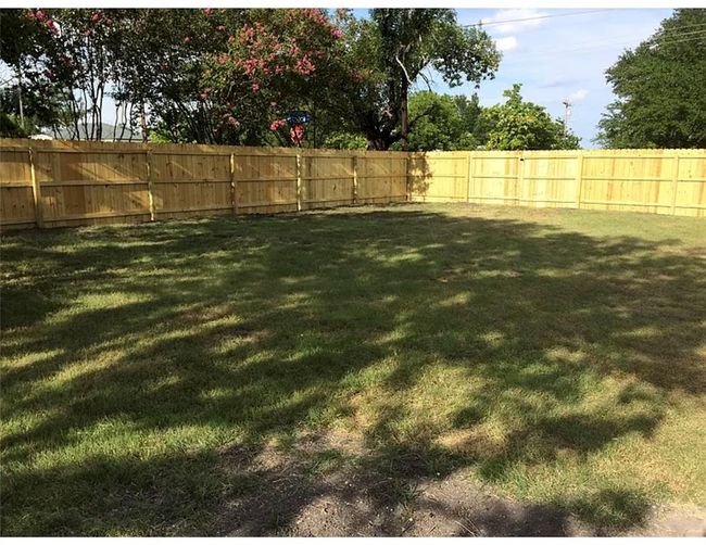 Yard View | Image 6