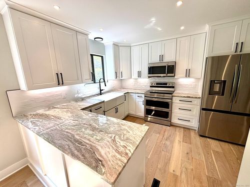 e-143 Heritage Vlg, Southbury, CT, 06488 | Card Image