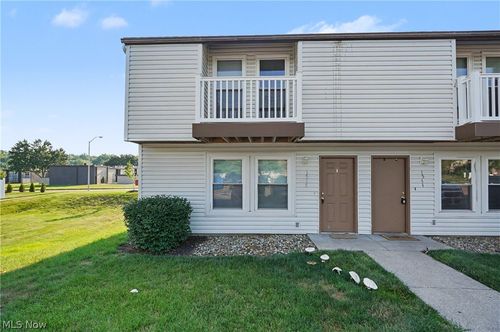 1545 Whitehall Blvd, Kent, OH, 44240-7721 | Card Image