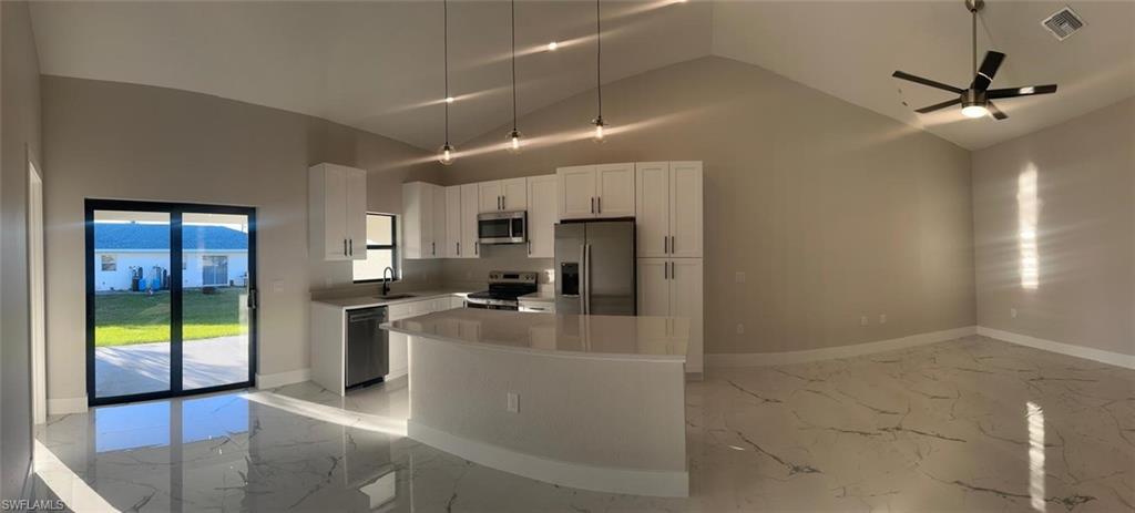 Residential Lease in LEHIGH ACRES 5