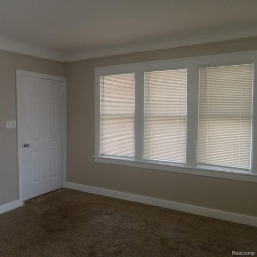 4385 Bedford St, Detroit, MI, 48224-3622 | Card Image