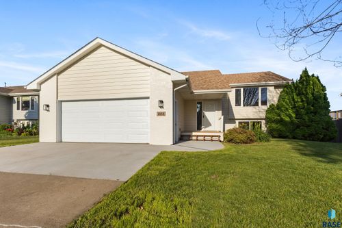 608 N Dubuque Ave, Sioux Falls, SD, 57110-5711 | Card Image