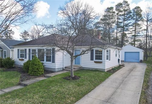 270 North St, Chagrin Falls, OH, 44022-2506 | Card Image