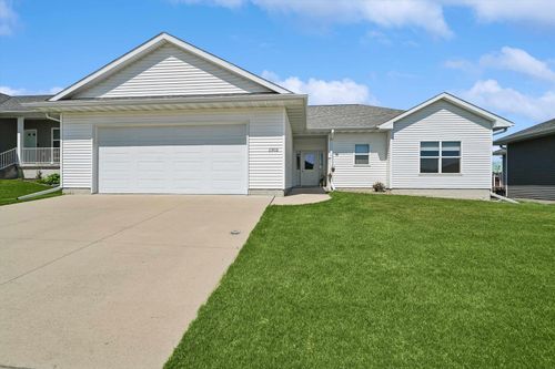1302 Se 1st Street, Waverly, IA, 50677 | Card Image