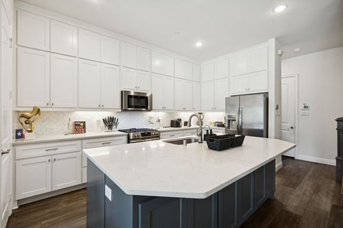 1885 Wittington Pl, Farmers Branch, TX, 75234-4008 | Card Image