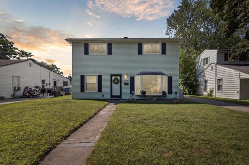 35701 Glen St, Westland, MI, 48186-8201 | Card Image