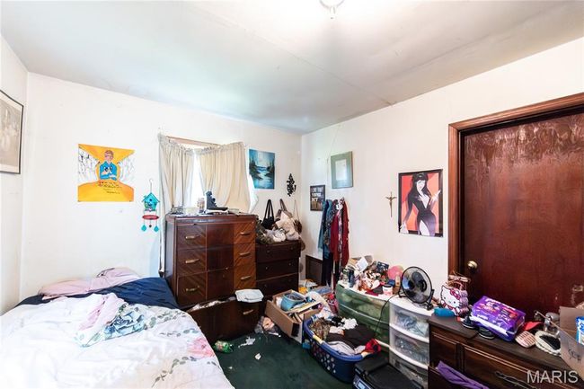 View of bedroom | Image 14