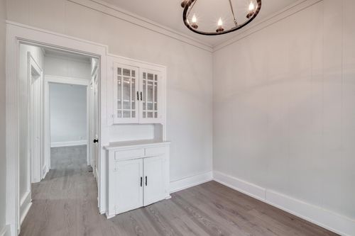 7406 Bethune Ave, Austin, TX, 78752-1636 | Card Image