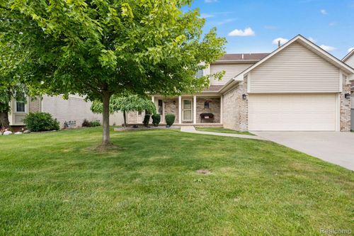 24462 Christian Dr, Brownstown Twp, MI, 48134-9112 | Card Image