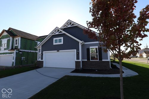 2237 Bear Oak Run, Shelbyville, IN, 46176-8044 | Card Image