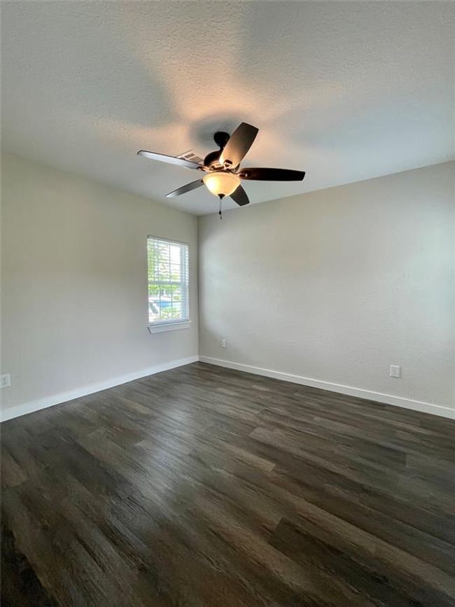 527 W 4 Th St, House other with 5 bedrooms, 3 bathrooms and null parking in Freeport TX | Image 18