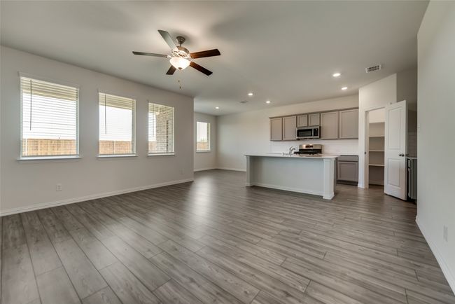 5904 Priory Dr, House other with 4 bedrooms, 2 bathrooms and null parking in Aubrey TX | Image 7