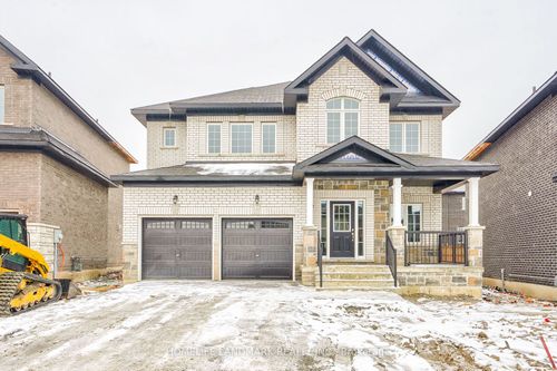 11 Dawn Blossom Dr, Keswick, ON, L4P0H4 | Card Image