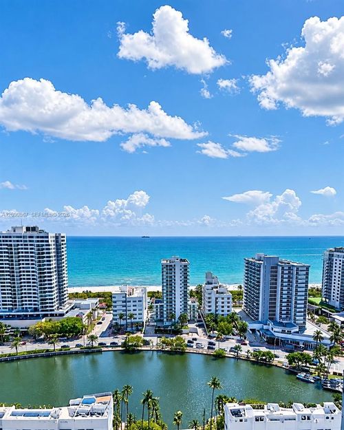 202-2457 Collins Ave, Miami Beach, FL, 33140-4767 | Card Image