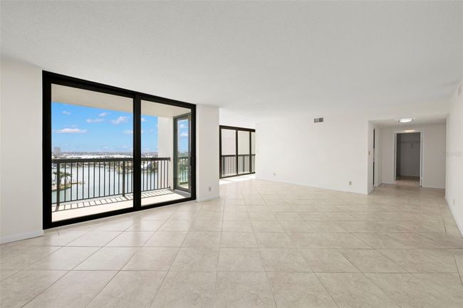 Living Room and Dining Area | Image 9