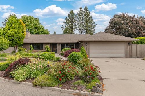 2115 E 56th Ct, Spokane, WA, 99223-7931 | Card Image