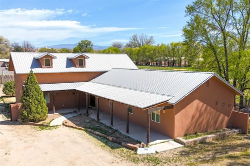 712 Sunset Dr, Espanola, NM, 87532 | Card Image