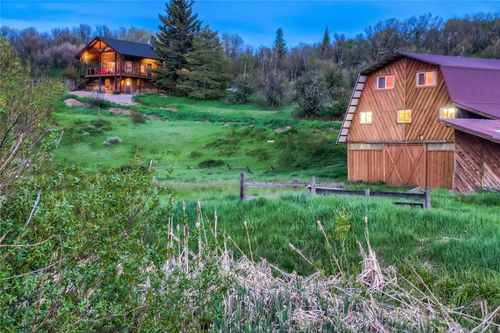 28950 County Road 14, Steamboat Springs, CO, 80487-9634 | Card Image