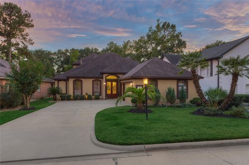 203 Monterrey Rd E, Montgomery, TX, 77356-8181 | Card Image