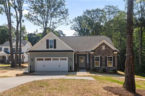 4760 Skylark Rd, Pfafftown, NC, 27040-7401 | Card Image