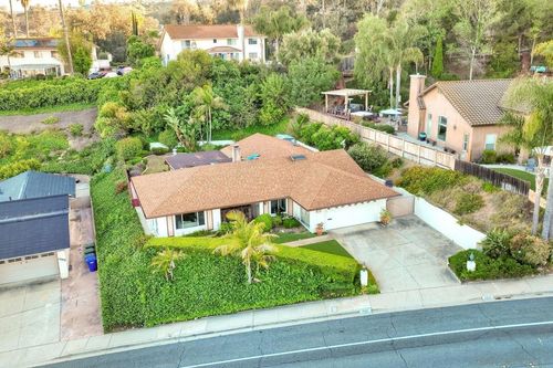 1605 Swallow Dr, El Cajon, CA, 92020-1462 | Card Image