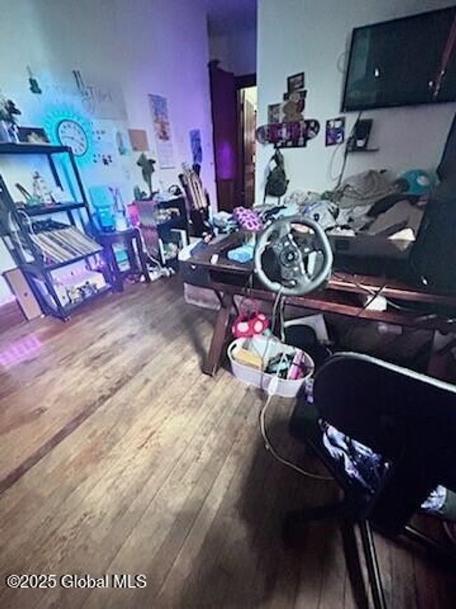Unit 2 Bedroom 1 | Image 22