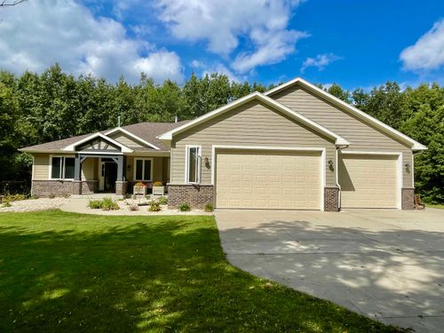 9426 N Raven Ct, Milton, WI, 53563-8983 | Card Image