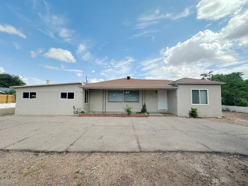 213 Green Valley Rd Nw, Los Ranchos, NM, 87107-6110 | Card Image