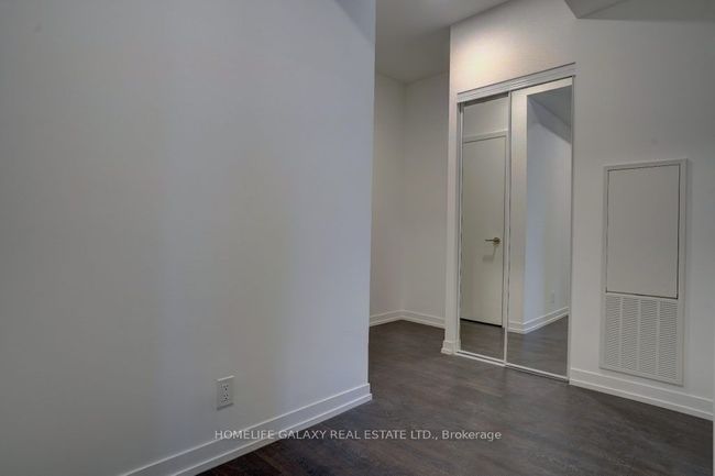 307 - 2020 Bathurst St, Condo with 2 bedrooms, 1 bathrooms and null parking in York ON | Image 6