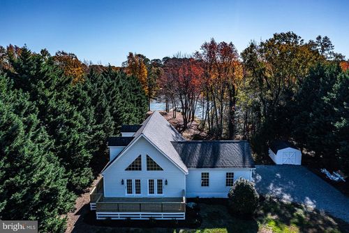 532 Twin Harbor Rd, Reedville, VA, 22539-3921 | Card Image