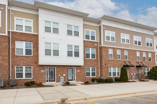 6310 Main Street, Woodridge, IL, 60517 | Card Image