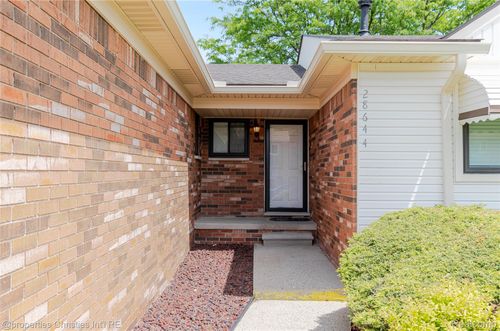 na-28644 Imperial Drive, Warren, MI, 48093 | Card Image