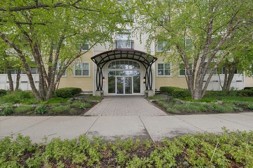 34-977 Harris Rd, Grayslake, IL, 60030-3566 | Card Image