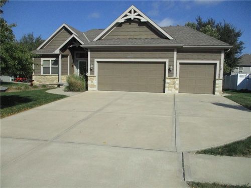28696 W 161st St, Gardner, KS, 66030-4502 | Card Image