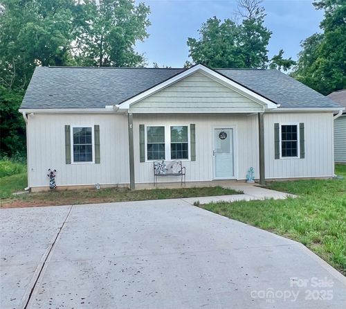 132 Swimmers Ln, Salisbury, NC, 28146-7584 | Card Image
