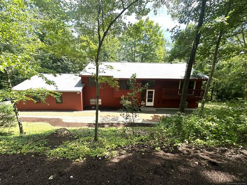 8 Crane Pl, Simsbury, CT, 06070-2807 | Card Image
