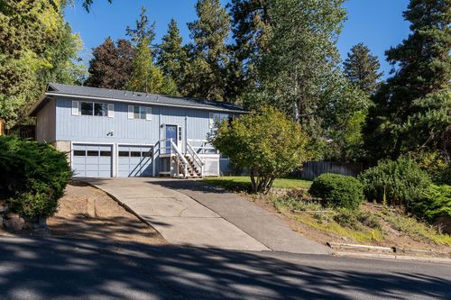 536 Nw Saginaw Ave, Bend, OR, 97703-1120 | Card Image