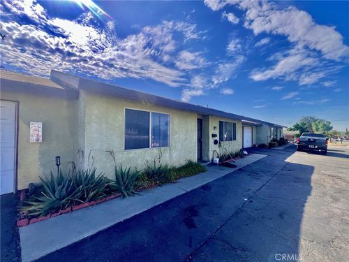 17352 Valencia Ave, Fontana, CA, 92335-4044 | Card Image