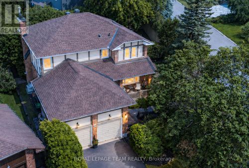 11 Fessenden Way, Kanata, ON, K2L3L1 | Card Image