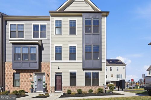 121 Kinross Ln, FREDERICKSBURG, VA, 22401-2279 | Card Image