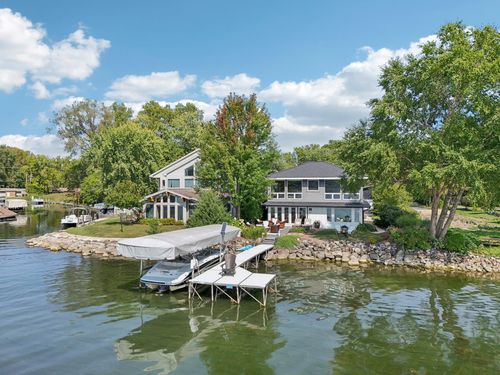 2800 Tomahawk Ct, Middleton, WI, 53562-1935 | Card Image