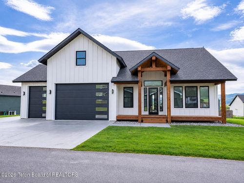 231 Caribou Peak Loop, Etna, WY, 83118-5005 | Card Image