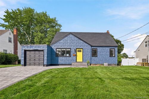 2693 Fox Rd, Baldwin, NY, 11510-3602 | Card Image