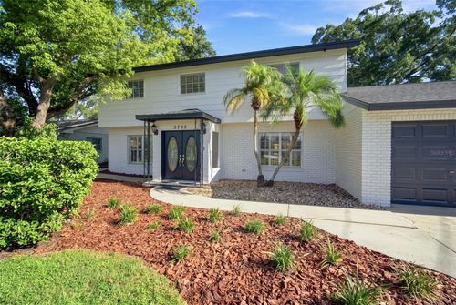 2705 Silver Lake Ave, Tampa, FL, 33614-2834 | Card Image