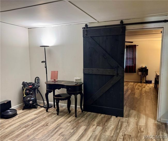 Barn door into primary | Image 14