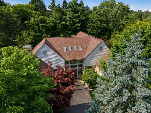 3104 Quarton Rd, Bloomfield Hills, MI, 48304-3309 | Card Image