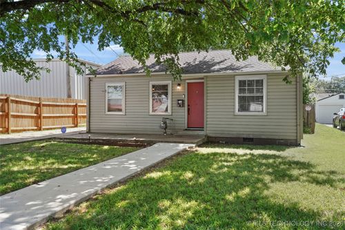 9 S 69th East Ave, Tulsa, OK, 74112-1801 | Card Image