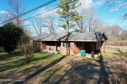 57 S Main St W, Holcomb, MS, 38940-9716 | Card Image