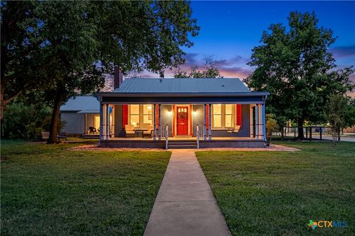 966 Bismark St, Seguin, TX, 78155-4655 | Card Image