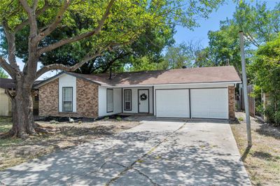 221 Domingo Drive, House other with 3 bedrooms, 2 bathrooms and null parking in Grand Prairie TX | Image 3